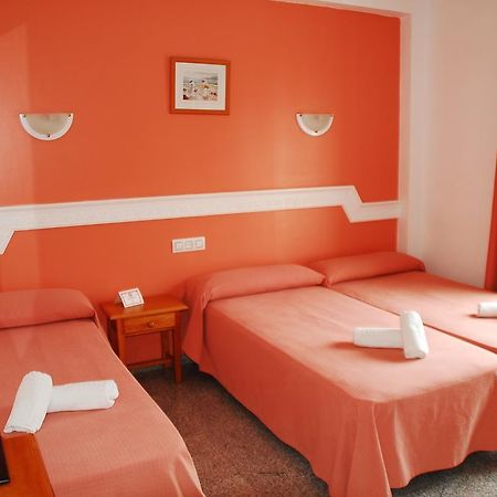 Hostal Mary Tere Салобренья Екстер'єр фото