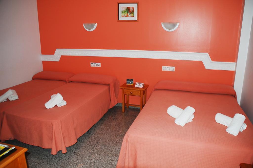 Hostal Mary Tere Салобренья Екстер'єр фото